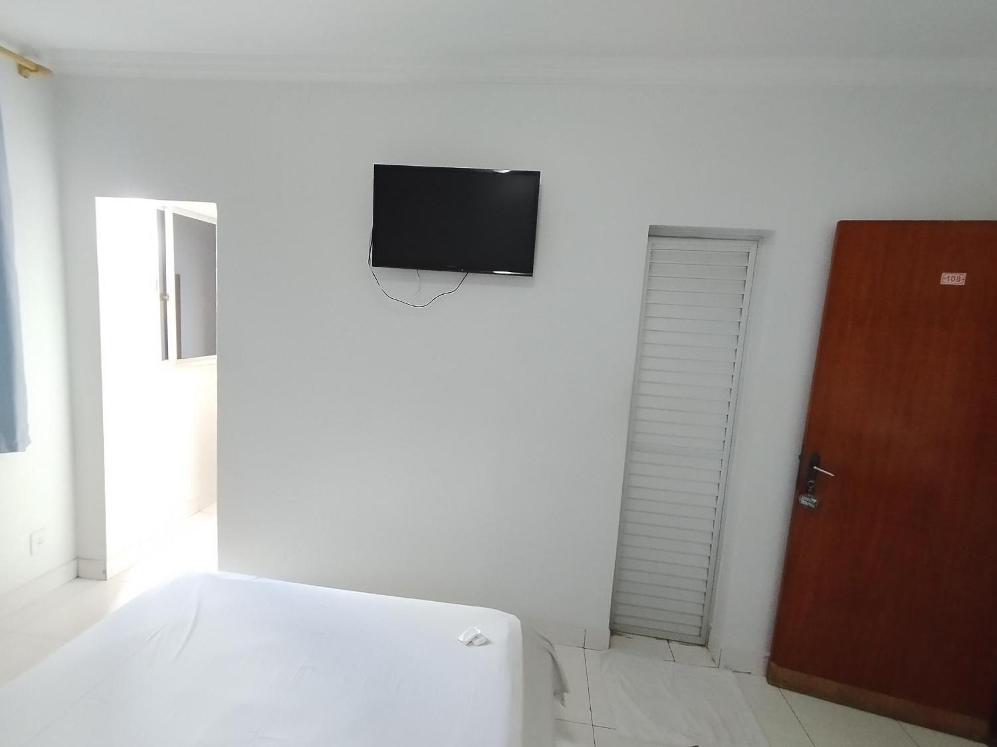 Hotel Oliveira กัวยาเนีย ภายนอก รูปภาพ
